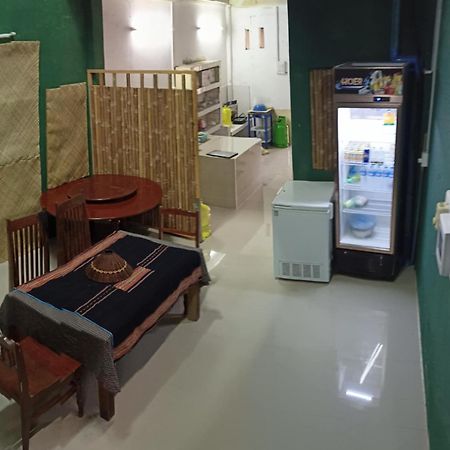 Hostel Neva Paris Pakse Buitenkant foto