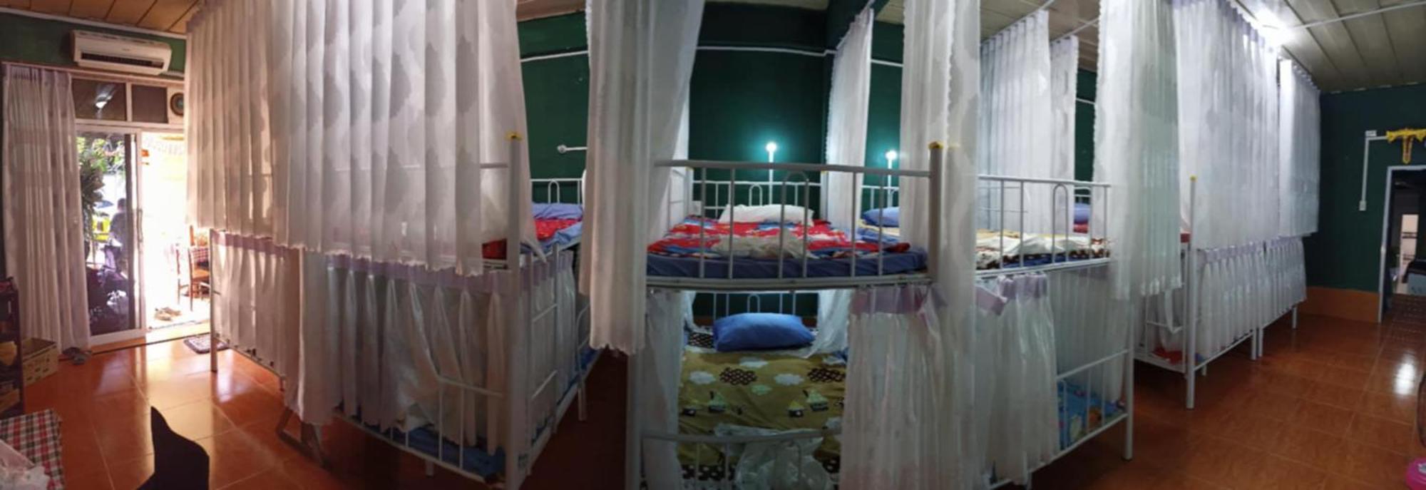 Hostel Neva Paris Pakse Buitenkant foto