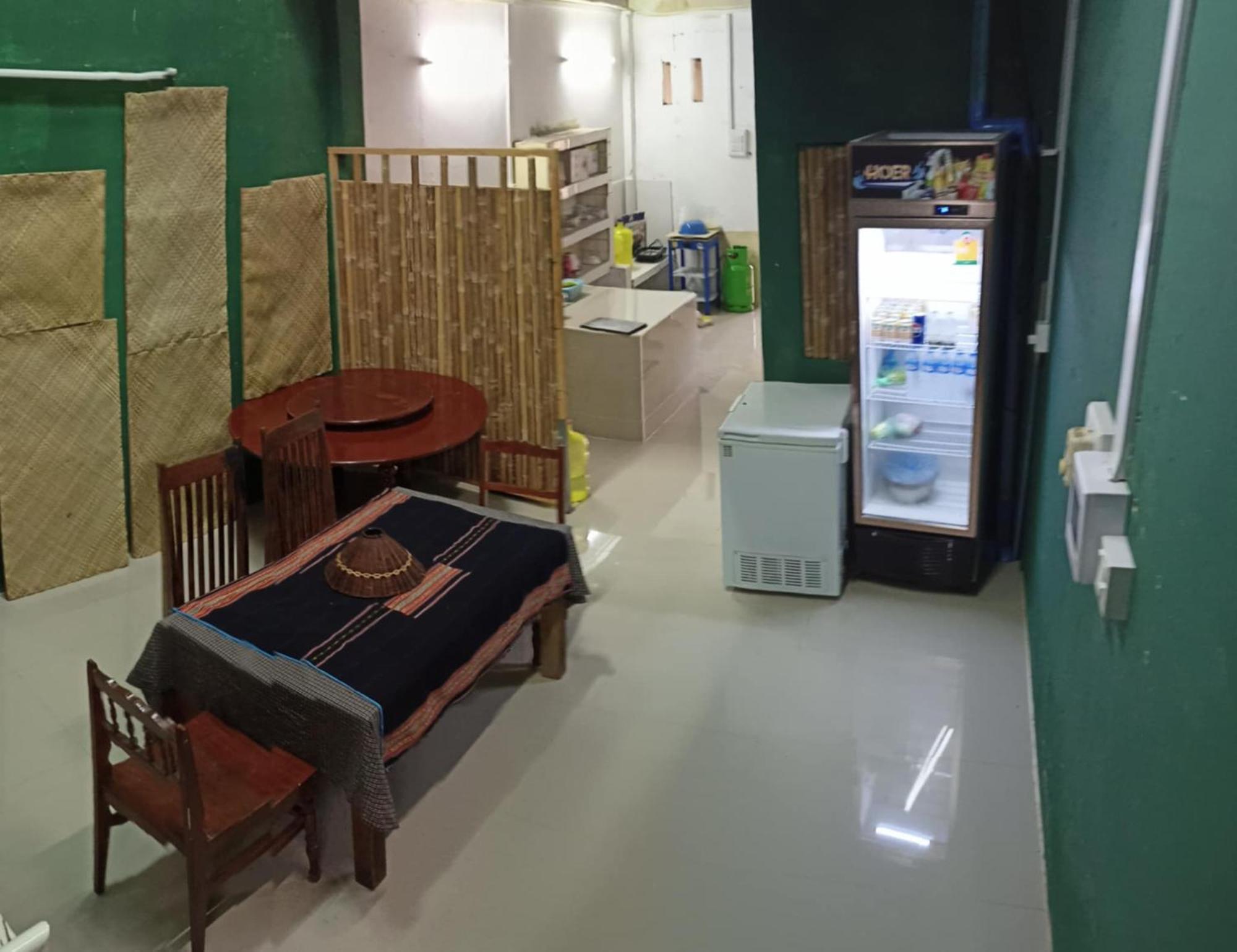 Hostel Neva Paris Pakse Buitenkant foto